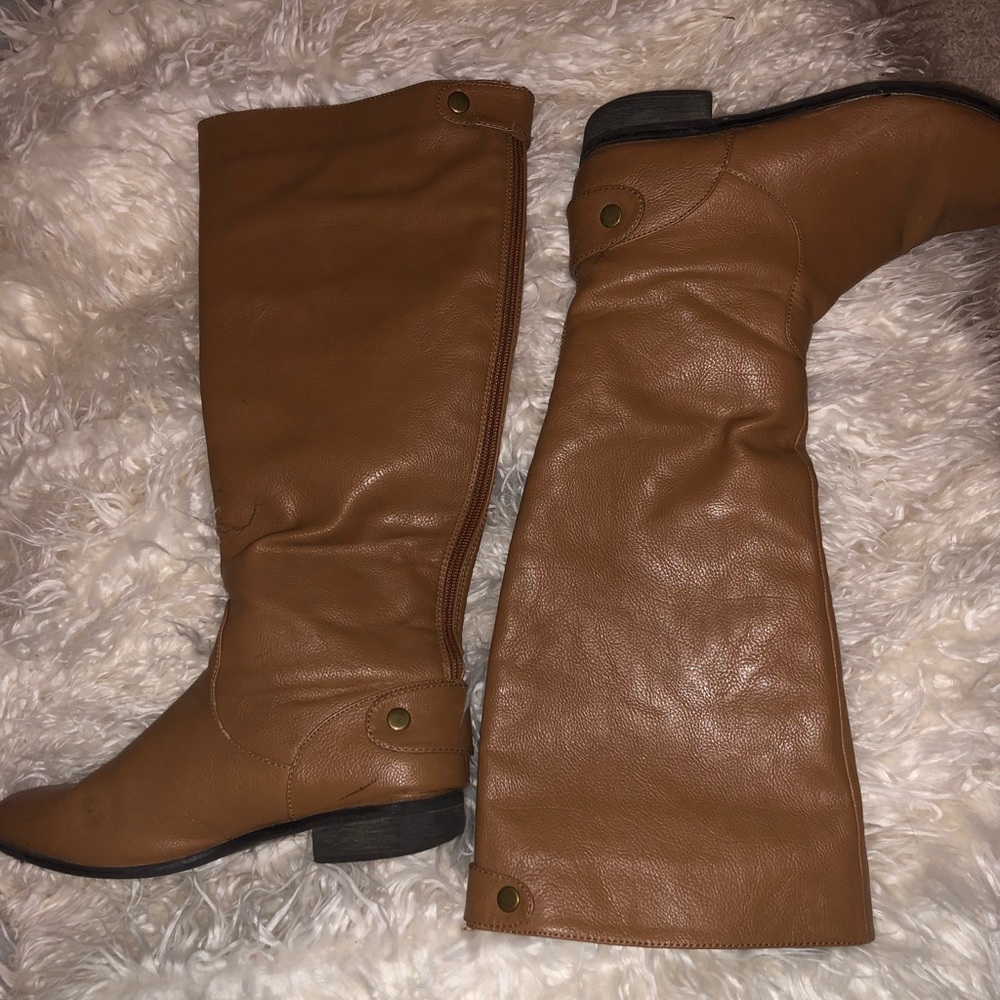 dark tan LEATHER BOOTS below knee boots w/ heel!